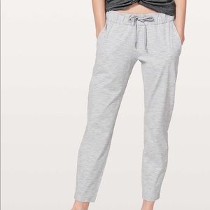 LULULEMON on the fly pants